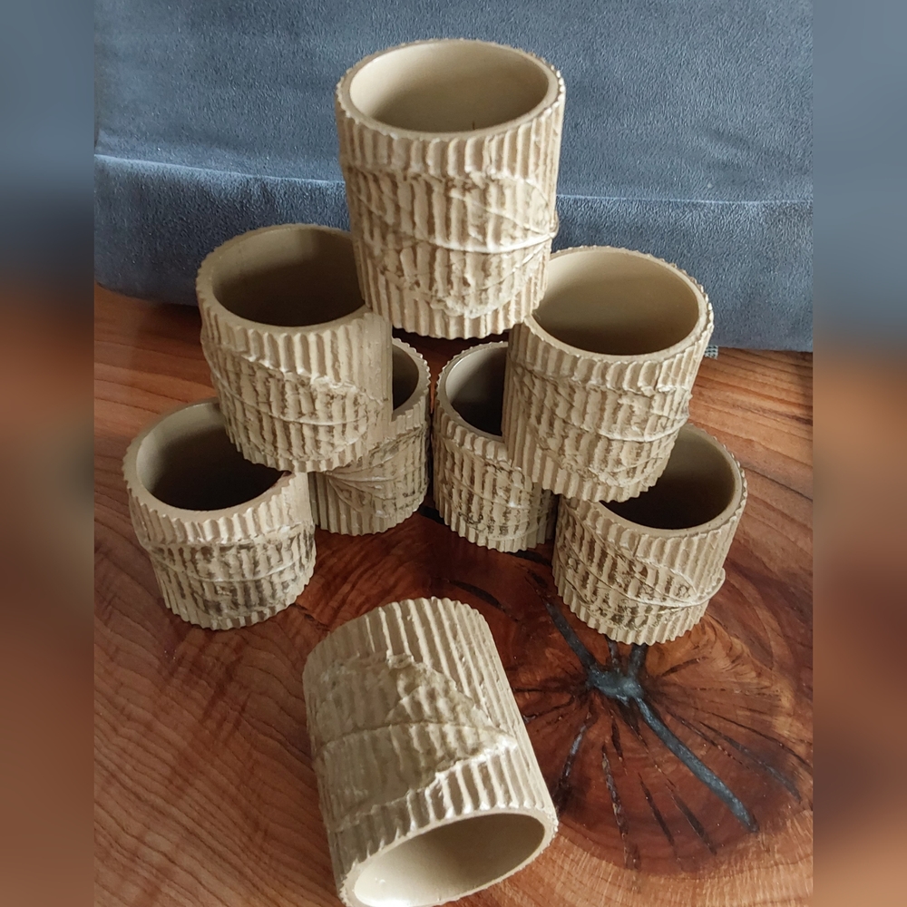 EIGHT... ALL SEASON NAPKIN RINGS